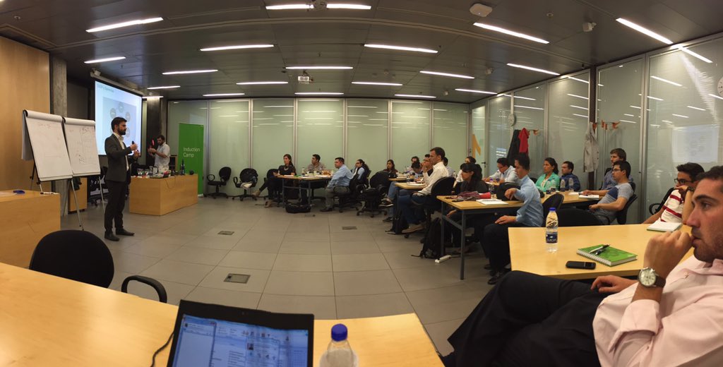 Bichi_Varela's tweet photo. 4to día de la #TUIC2015 de @Tecpetrol ! Gran jornada! Mañana vamos por perforación! https://t.co/w2FgFf6Wez