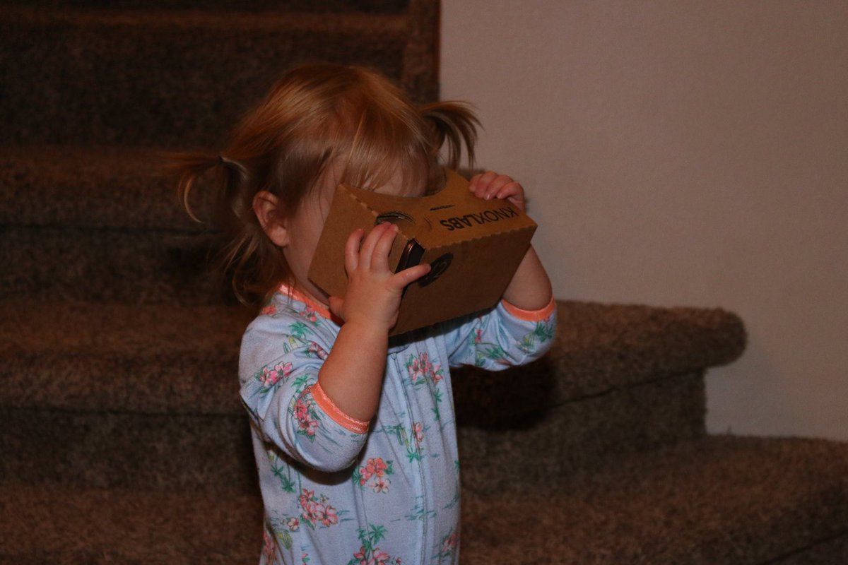 themindfulmommy's tweet photo. baby's 1st VR. can't believe she started walking around immediately to follow the fish #googlecardboard #VRbaby https://t.co/7EAsFcGlPn