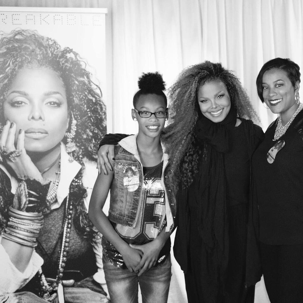 KayWilliamsPR's tweet image. #TBT Just a little photo @the @JanetJackson concert 😁 #MeMyKiddo&amp;amp;JanetJ #Shoutout 2 @NeverSleepProd #UnbreakableLA