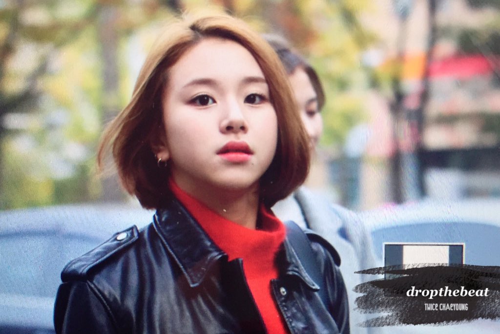 dropthebeat_kr's tweet photo. 151106 아 오늘 사복 개까리보스쟈나😩😩😭😭❤️❤️ #채영 #chaeyoung #트와이스 #TWICE https://t.co/utwQNQIEZq