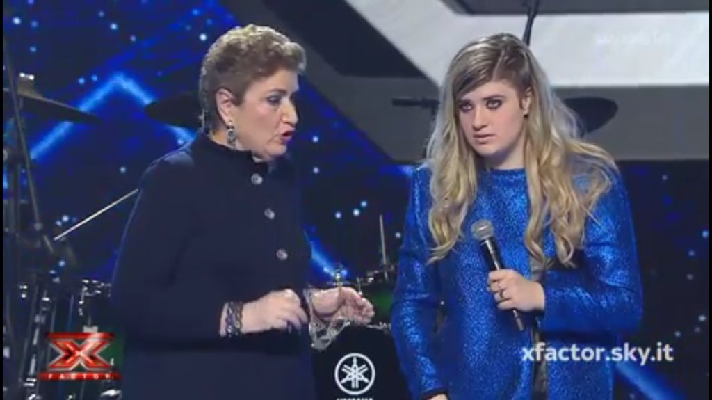 Daniel7Black's tweet photo. Nella vita bisogna saper accettare le sconfitte ed #Eleonora non sa perdere!😉 #XF9 #XFcator https://t.co/RfxeVsEHbd