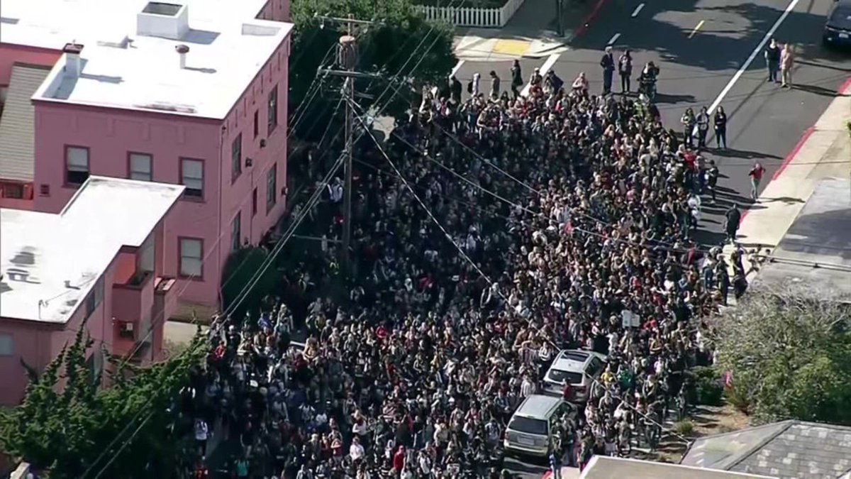 LANow's tweet photo. Berkeley students protest after KKK lynching message appears on campus https://t.co/mOweRl8imh https://t.co/JjFkFruQHa