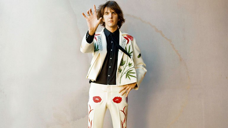 Happy Birthday, Gram Parsons! Gonna put on The Gilded Palace of Sin and and pretend that I\m wearing a Nudie Suit. 