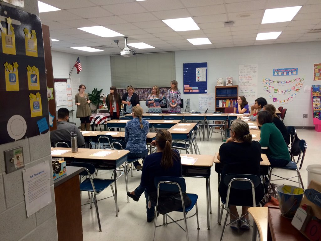 HVES_Hawks's tweet photo. TN Ready Parent Info Night! #BallCamp #HVES #Knoxschools https://t.co/7n7mvkry6i