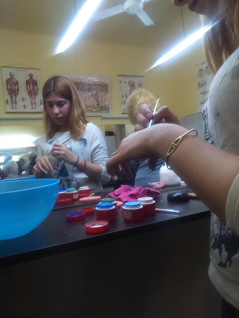 evevillalon's tweet image. Ultima Clase.. #Maquillaje #PreFinal