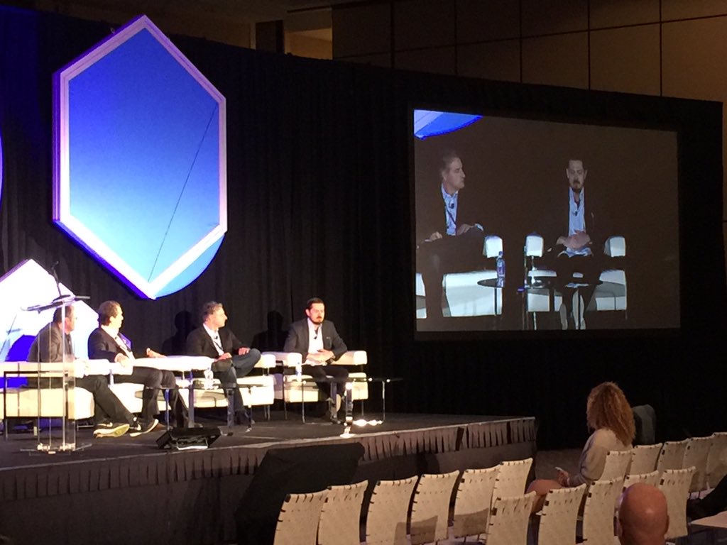 angelluisdiaz's tweet photo. @blueboxjesse rocking the #ibmcloud Innovation Forum #ibmcif - talking @bluebox and cloud strategy. https://t.co/5RNiiyoVtJ