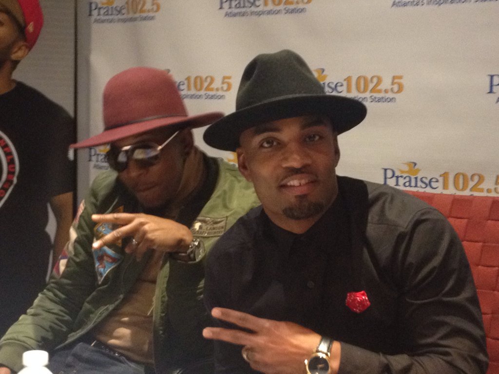 vedahoward's tweet image. Hey! #RadioFlow w/@PWILLIE1 &amp;amp; @DeitrickHaddon at @Praise1025 #Masterpiece in stores TOMORROW! 🎤 #GospelMusic 👍