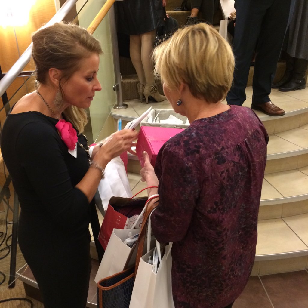 bengtsoncenter's tweet photo. Barb wins a @NewBeauty Test Tube! Congrats!!! #AllThatGlows https://t.co/FhK0wOabMh