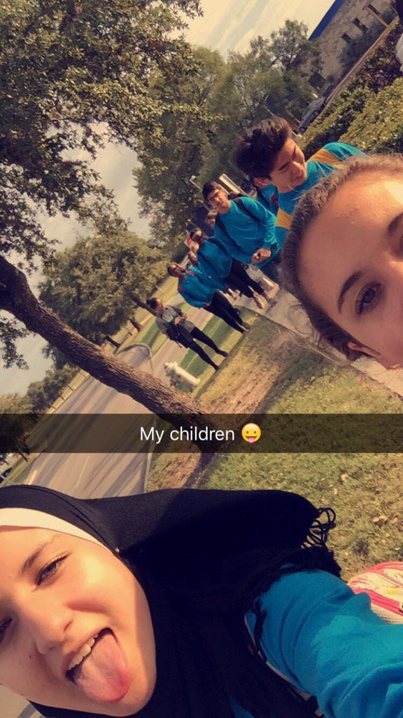 sajaaaaa_'s tweet photo. Thank y'all for coming out and volunteering😛❤️ #MSAstrong https://t.co/5ItI0luEw4