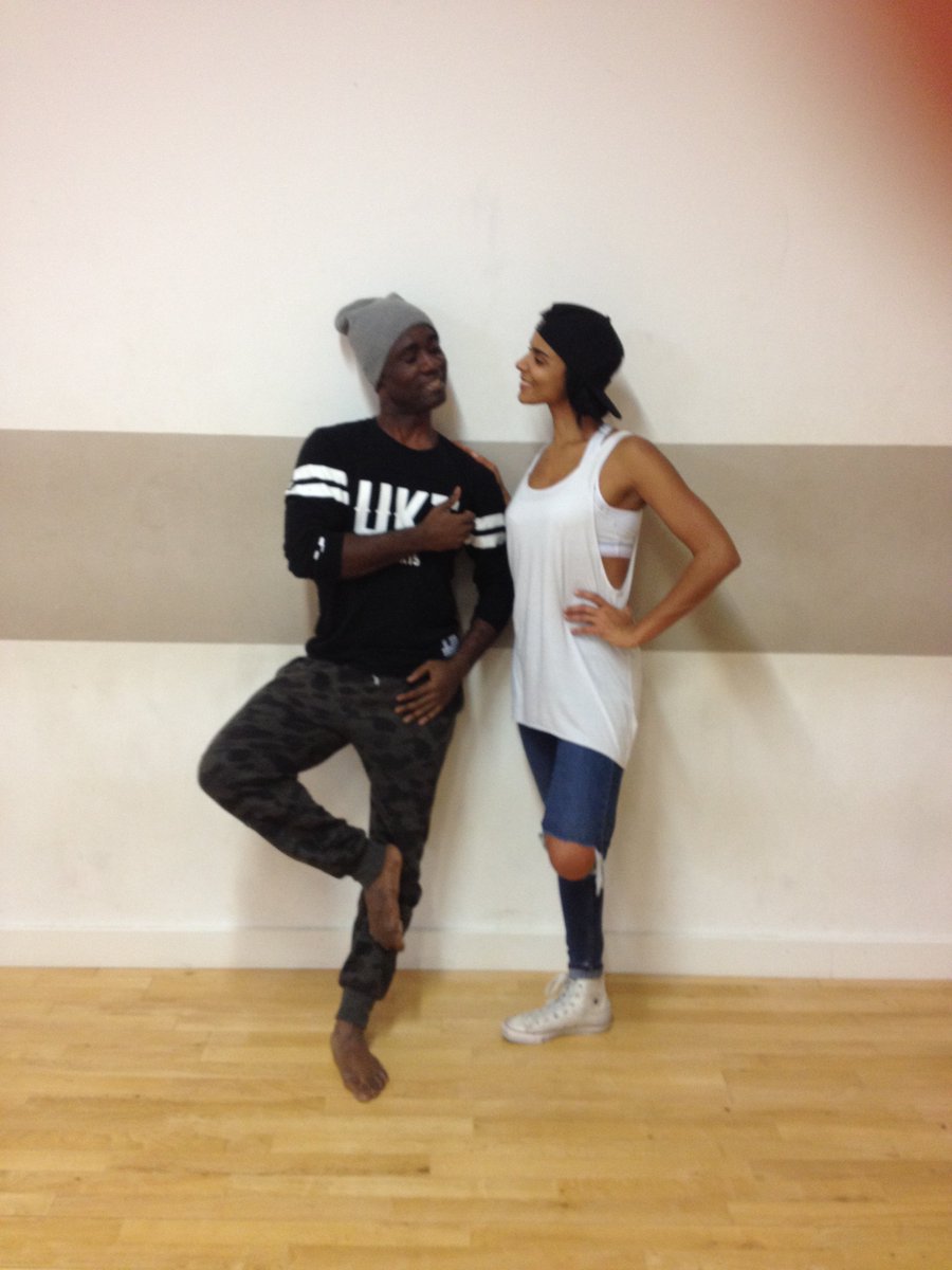 GeorgesMomboye's tweet photo. Une belle rencontre entre le chorégraphe Georges Momboye et la star @shymofficiel au Centre Momboye. Merci l'artiste https://t.co/OGEm5i4PC9