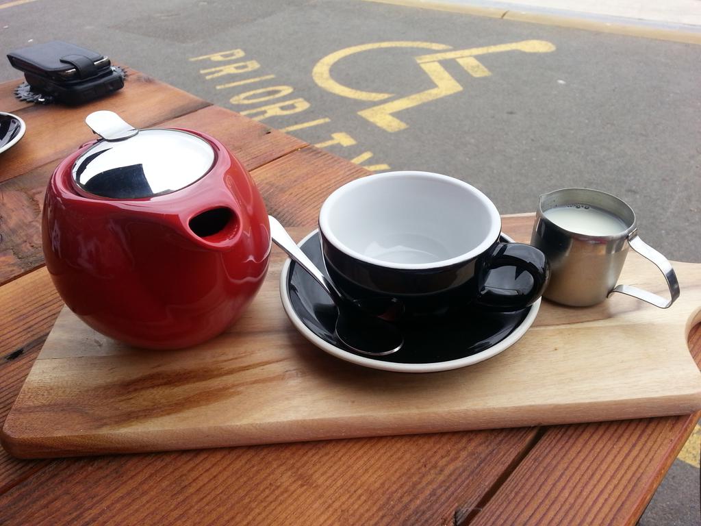 accidentalsue's tweet photo. Wow, hows this for a tea experience #VeloPrecinct https://t.co/rBfBbFid7C