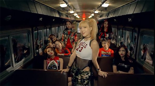 soompi's tweet photo. WATCH: #TWICE Momo's Hard Life 😄 https://t.co/yKyivsMqZV https://t.co/EHQ1zjjRMC
