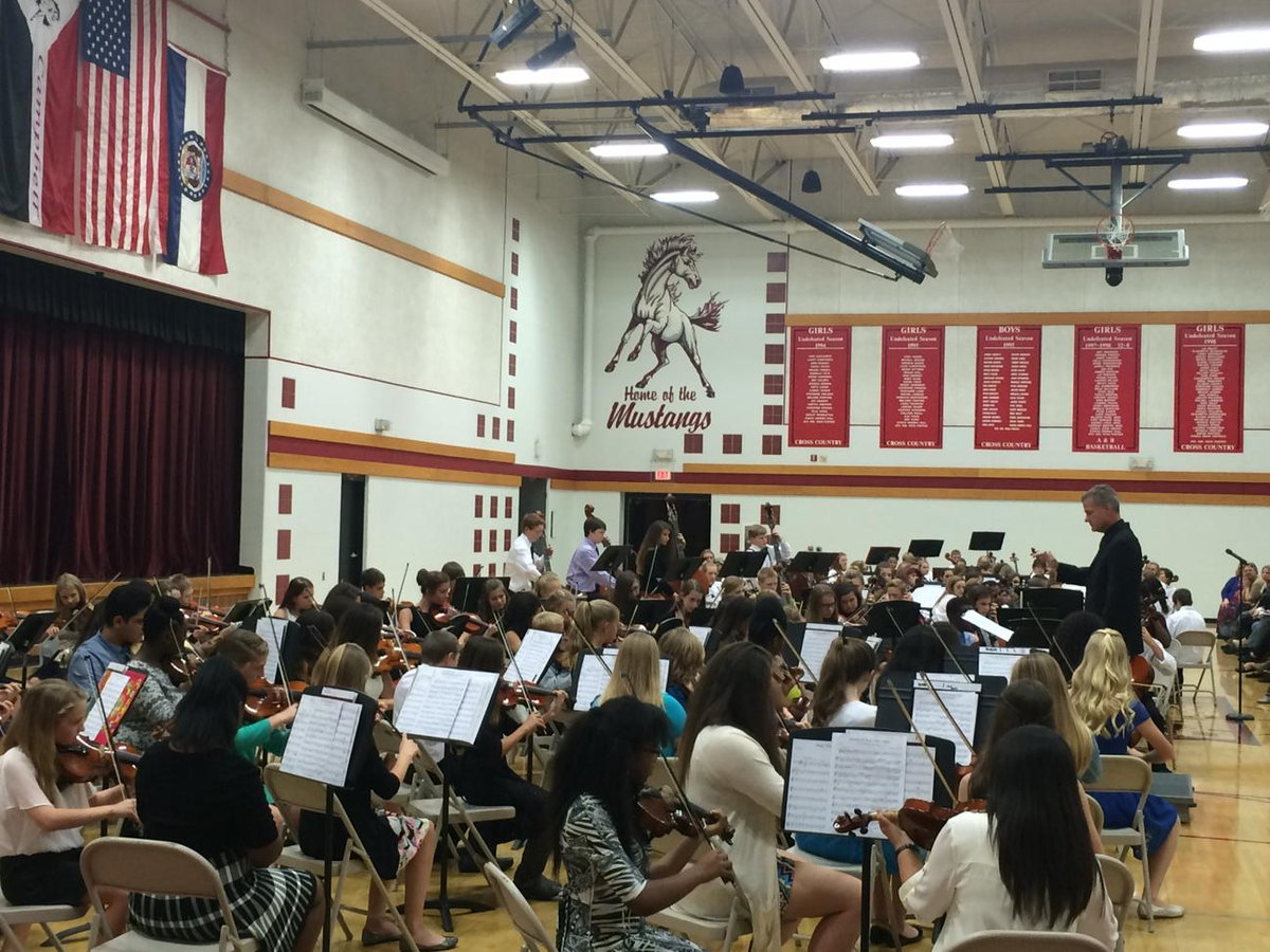 BCMSMustangs's tweet photo. Enjoying the beautiful sounds of the Mustang Orchestra #bcmsmustangs #r7proud https://t.co/EUakTTNm3g