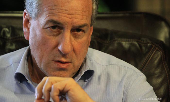 SemanarioBrecha's tweet photo. Y en Política, entrevista con el ministro de Trabajo, Ernesto Murro: "Vamos a mejorar" https://t.co/oC253FVcKR