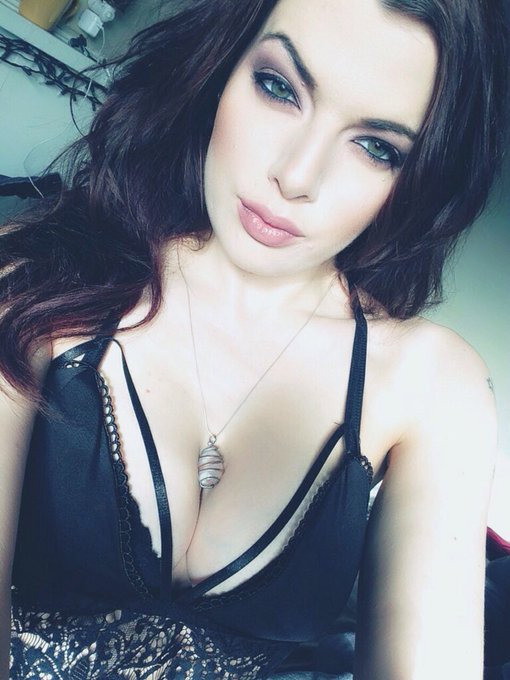 Nighty night/ good morning xoxo https://t.co/AbAcMXFzIT<a href="/tag/tuesdaytease"class="tags"><span>#tuesdaytease</span></a><a href="/tag/martesdeespejo"class="tags"><span>#martesdeespejo</span></a>