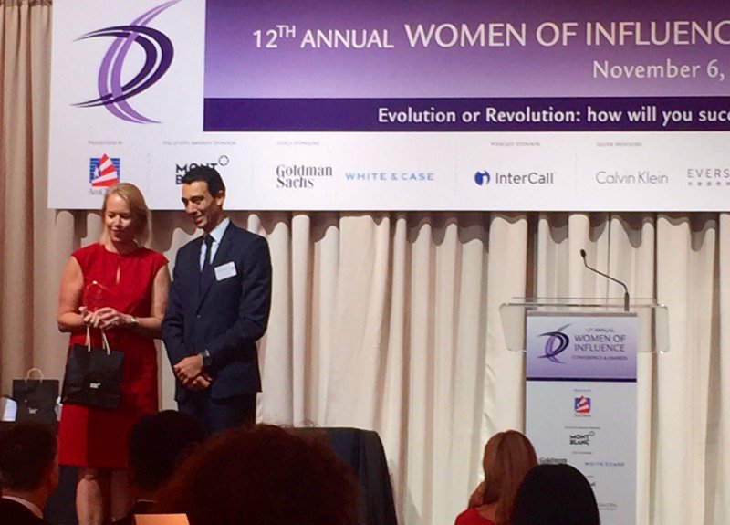 TWFHK's tweet photo. Congratulations @kimberleycole for winning the Professional Woman award! @thomsonreuters #amchamhkwoi https://t.co/uMHh6JT41s
