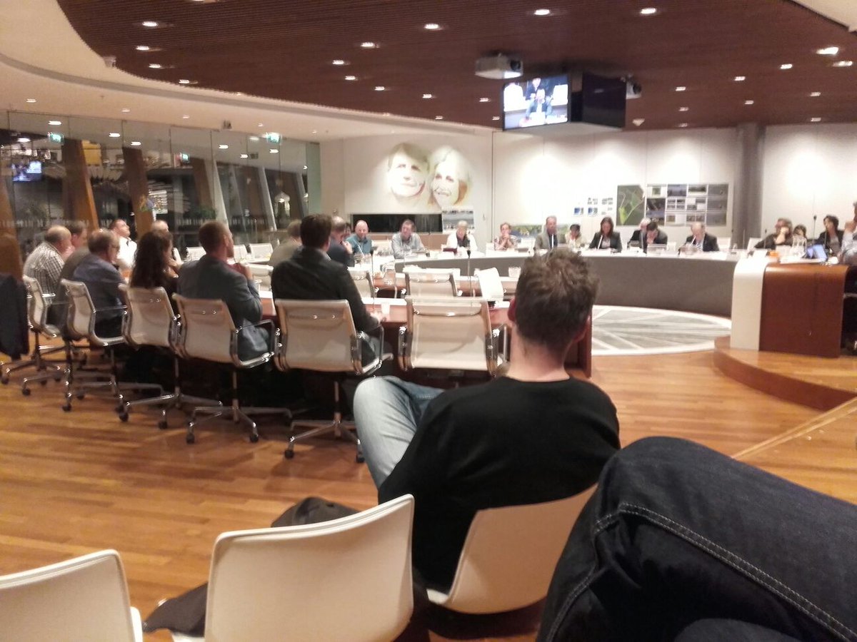 BudgetplantsEU's tweet photo. Veel belangstelling belangenbehartiging #greenportboskoop gisterenavond op het gemeentehuis in #Alphenadrijn https://t.co/iqUZd00FJd