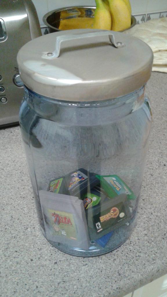 LorenzoDMusic's tweet photo. Shoutouts to @AlexAndCrackers for the #gamejar idea https://t.co/0Zy9gXaaoX