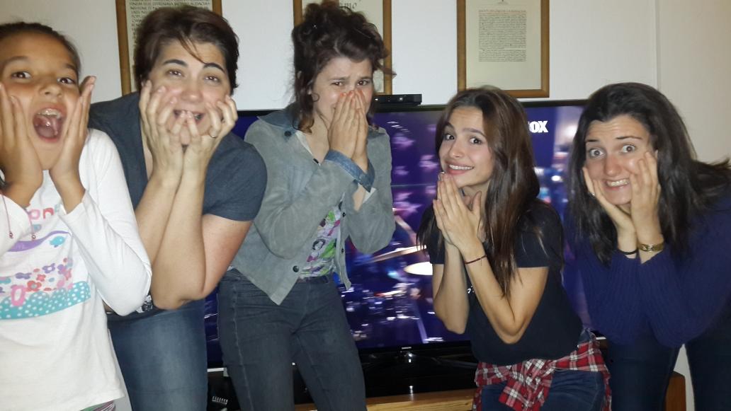 natachacaravia's tweet photo. Viendo con ustedes la transmisión de hoy. Gracias por el aguante! #HomeroEnElControl #CumbiaNinja https://t.co/5b8ebcaqr6