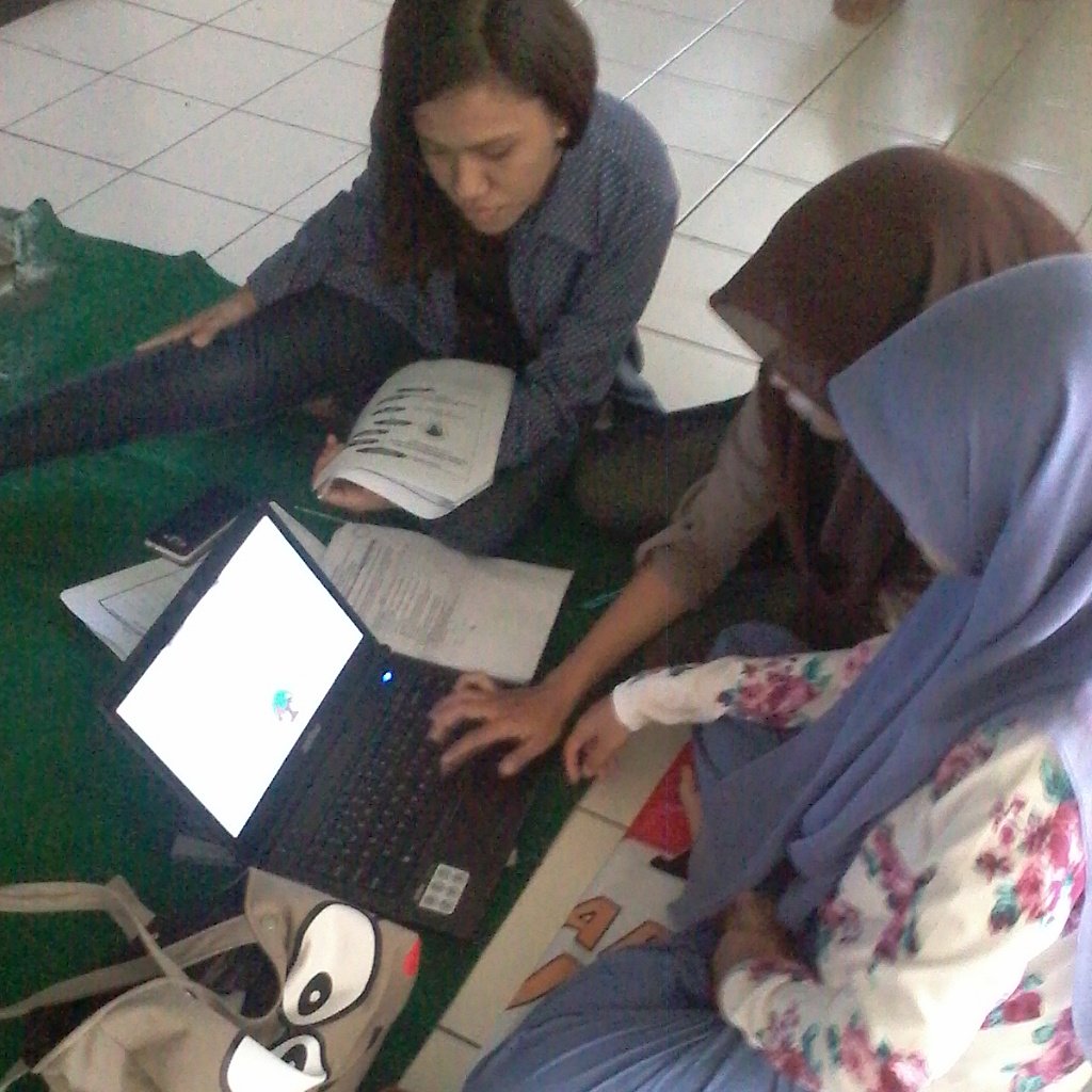 FLP 2015. kamu yg suka, nulis, meneliti&amp;punya passion di bidang jurnalistik. The leader start here ! Come Join Us !