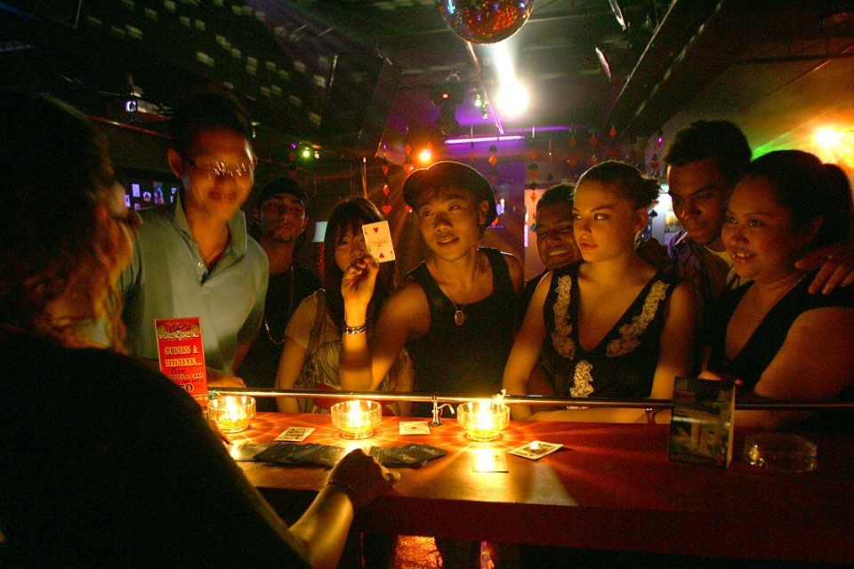 Ditch that phone and go for Smol Tok, a card game designed for meaningful conversation. bit.ly/1LTvoYK