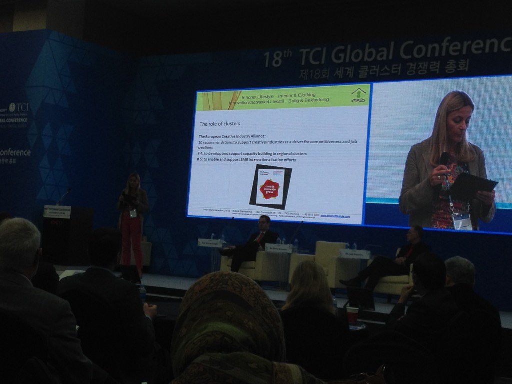JMartiClusters's tweet photo. #BSimonsen from @InnonetL emphasizes intercluster collaboration such as the one with @KIDSCLUSTER #TCI2015 https://t.co/3whqneTXkg