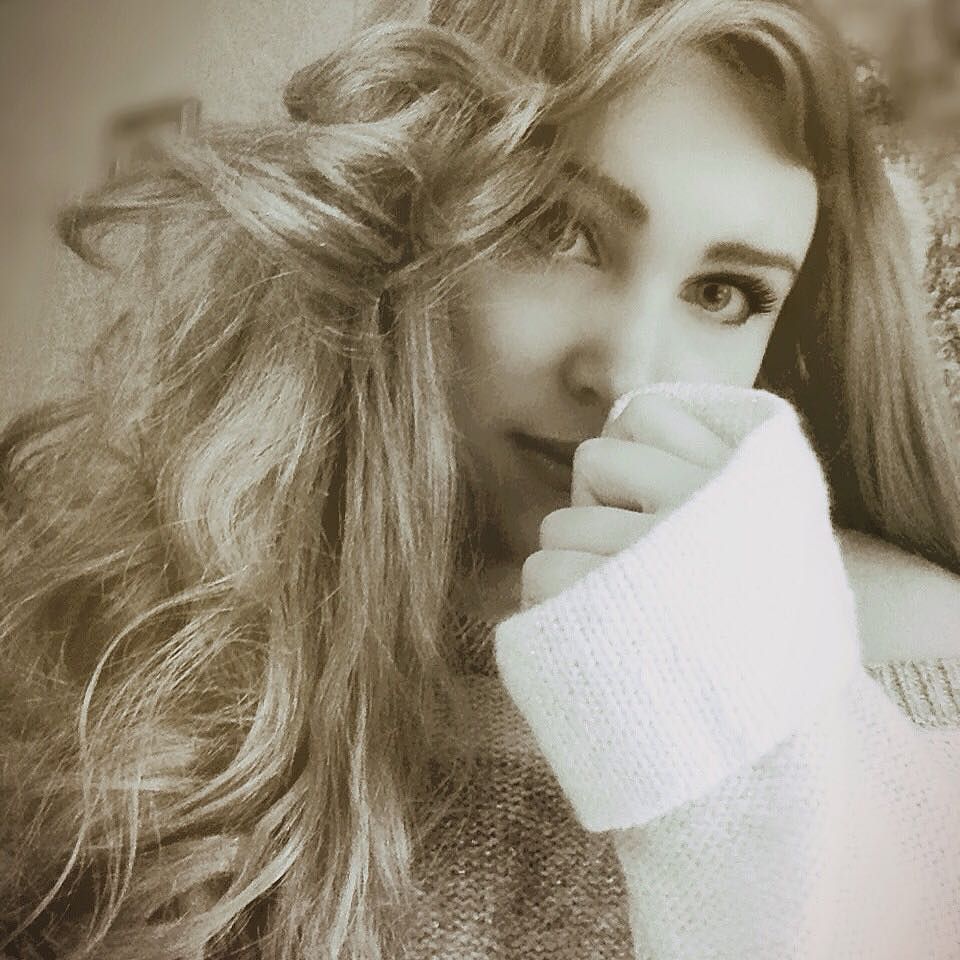 JennaTilveran's tweet photo. @tinker_music : https://t.co/YtO99fFf8I | Be #classy #nevertrashy #dreaming #daydreaming #smile #camerashy #stagef… https://t.co/s10yzeErwk