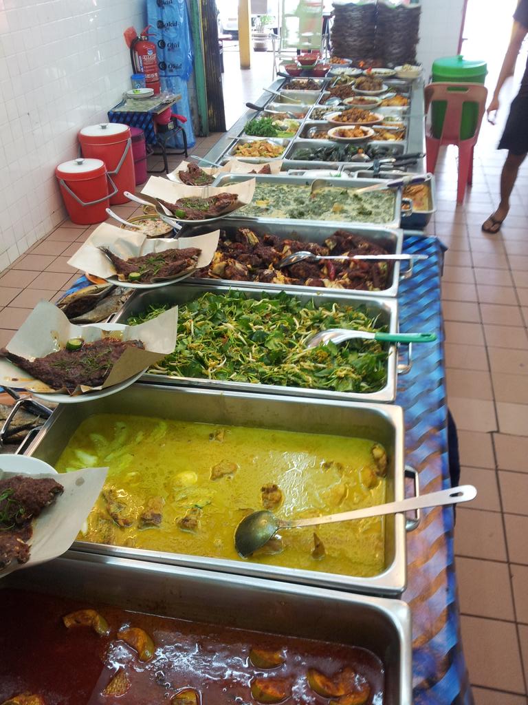 cchy2069's tweet photo. @HaizaHanafi jom singgah kdai makan linadollah taman mawar..lauk kmpg sdp2..asam pedas ikan kaci.. https://t.co/Cv8nPPIFE7