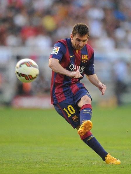 W_12PM_251LAB's tweet photo. What muscle or muscles is Messi using as he kicks the soccer ball? Hint: Think what action is this!! https://t.co/mj524g1hws