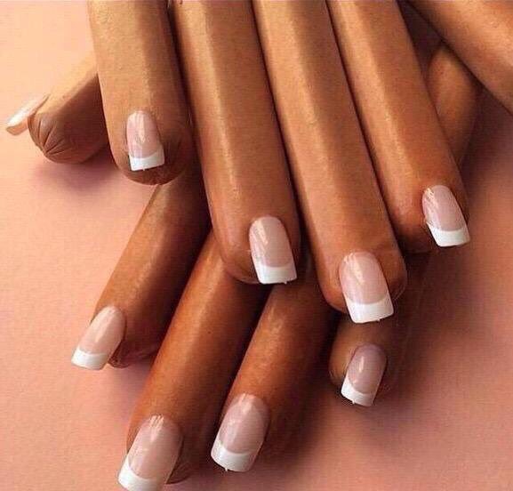 girls be like "nails did 💅🏼"