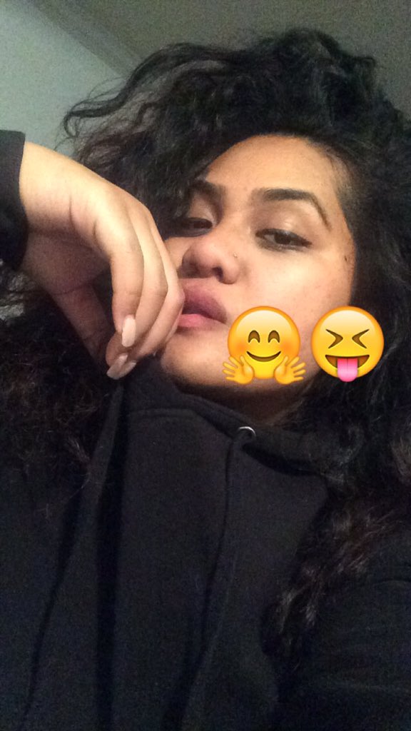 Lveelovelay's tweet photo. I'm sick but I love my bay weatherπ #4much https://t.co/2zWiXsLh2V