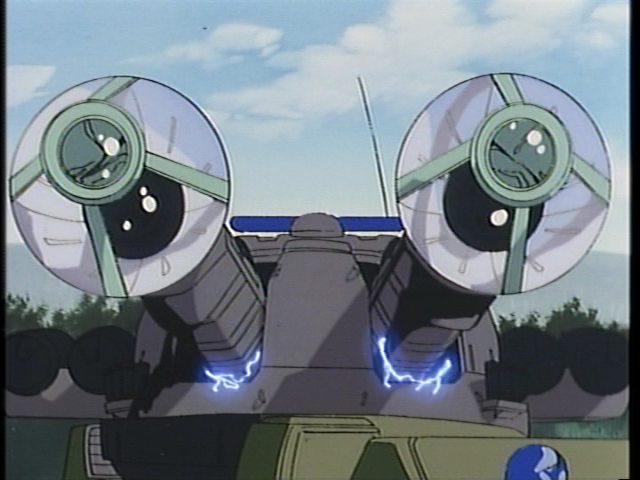 BirthHopeMetor's tweet photo. 対空メーサー砲(メーサーキャリア)…『機動警察パトレイバー 後期OVA』
CLAT日本支部の装備として、99式大型特殊運搬車を装軌式にした上でトレーラー部に連装メーサー砲塔を装備した。2両が円盤群および怪獣の迎撃に使用された https://t.co/HWSQqmdbHf
