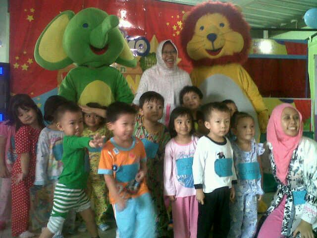 TemanKodomo's tweet photo. Terima kasih acara hari ini di TK Pelita Harapan-Cirebon. Tungu kami di kota selanjutnya ya Moms #TamanBintangKodomo https://t.co/ZZ3XH6MPlq