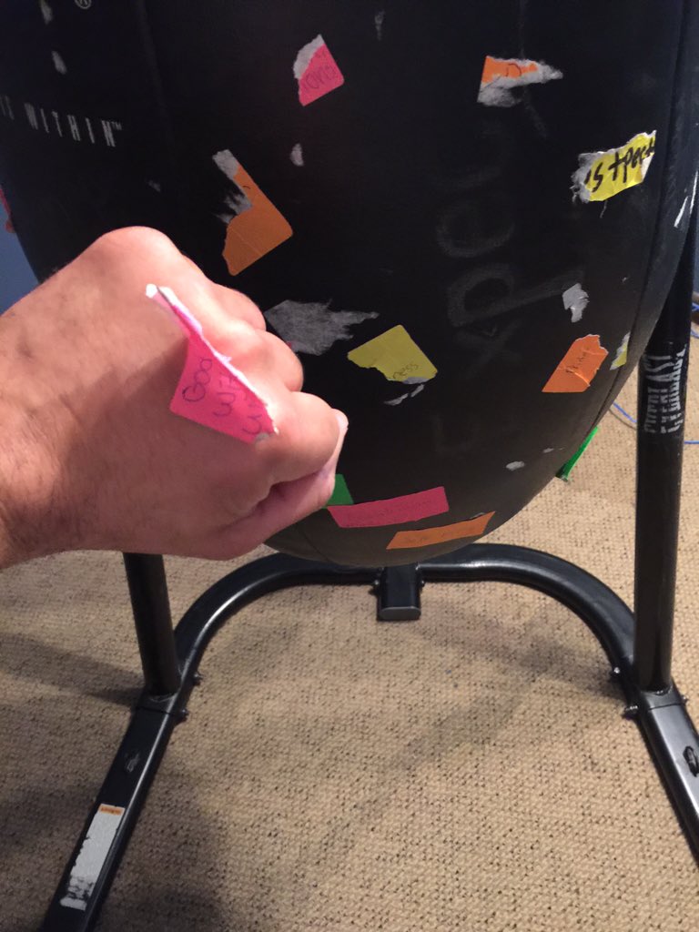 herbiethompson's tweet photo. Had to get back to hittin the bag for @BCCRevolution tonight! Leaving some scars in all out prayer. #stillSTAY https://t.co/FRTBJchfmf