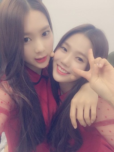 ohmygirl_trans's tweet photo. 151106 Jiho Fancafe Update 
Hello everybody~ Jiho who was over there has come Closer!... https://t.co/GBihNp6IyV https://t.co/07wBe89Aix