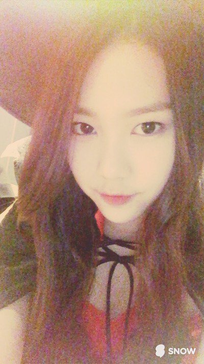 ohmygirl_trans's tweet photo. 151106 Jiho Fancafe Update 
Hello everybody~ Jiho who was over there has come Closer!... https://t.co/GBihNp6IyV https://t.co/07wBe89Aix