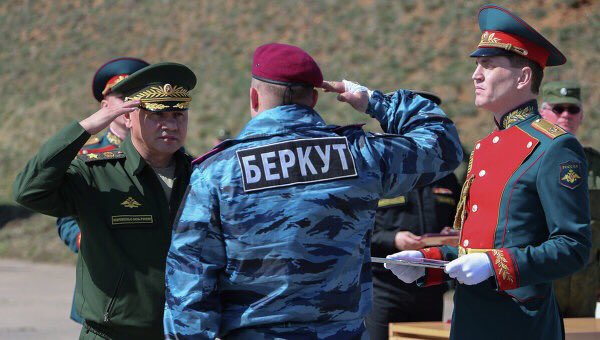 amicableru's tweet photo. #3годаШойгу
Сегодня ровно 3 года как Сергей #Шойгу министр обороны РФ. 
Гигантская ответственность.
Высокая честь✌🏻️ https://t.co/1Slxw6CKHv