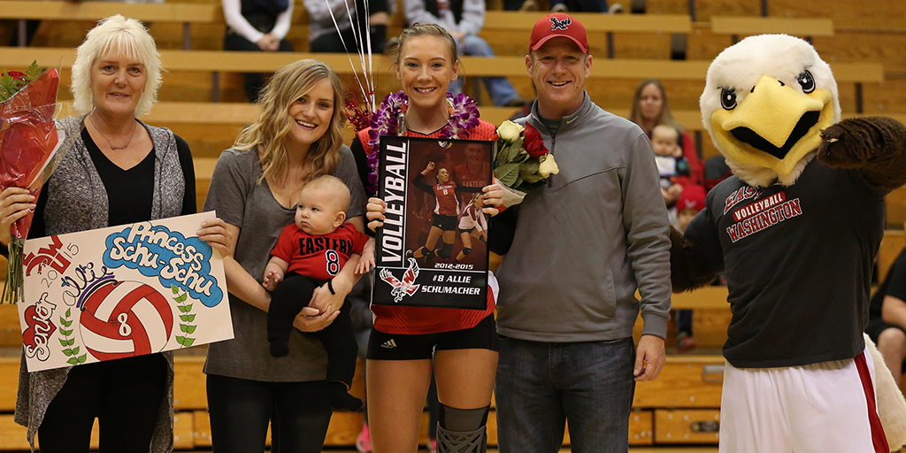 EWUVB's tweet photo. THANK YOU SENIORS!

Our season is far from over, but this amazing group played their last home game tonight. #GoEags https://t.co/btJUtGSHy5