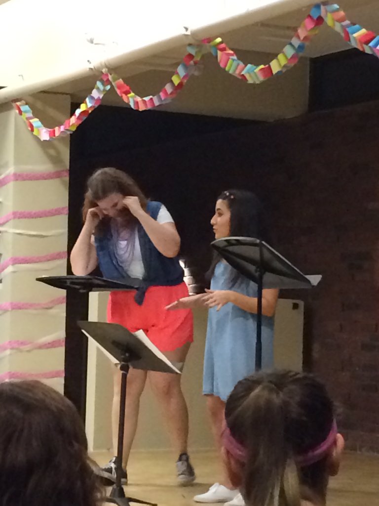 mckupres's tweet image. Glad @bridgetberry16&apos;s music stand coincides with her height #SAAStbt #shortproblems