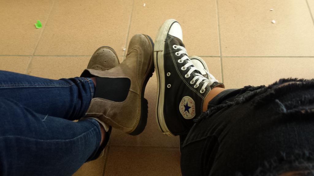 ocevanharry's tweet photo. Harry Before...
Harry After...
#Harrysshoes
@Harry_Styles @imaginator1dx @adorvxzjm https://t.co/EO3WOBpLTO