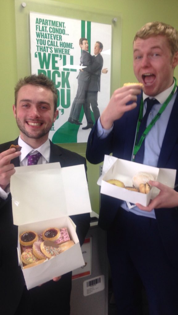 Polley526's tweet photo. FunTimeFridays at SC71, thanks to our corporate customer!#WeeBuns @sc99talent #ERACScotland https://t.co/e1HZawT53i