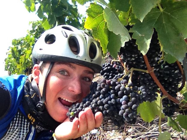 UCV_svm's tweet photo. Antonio, nuestro #alumno de #CAFD que viajaba en #bicicleta de Oliva a #Munich, ya ha llegado a su destino #Erasmus! https://t.co/eIjiR6sJX2