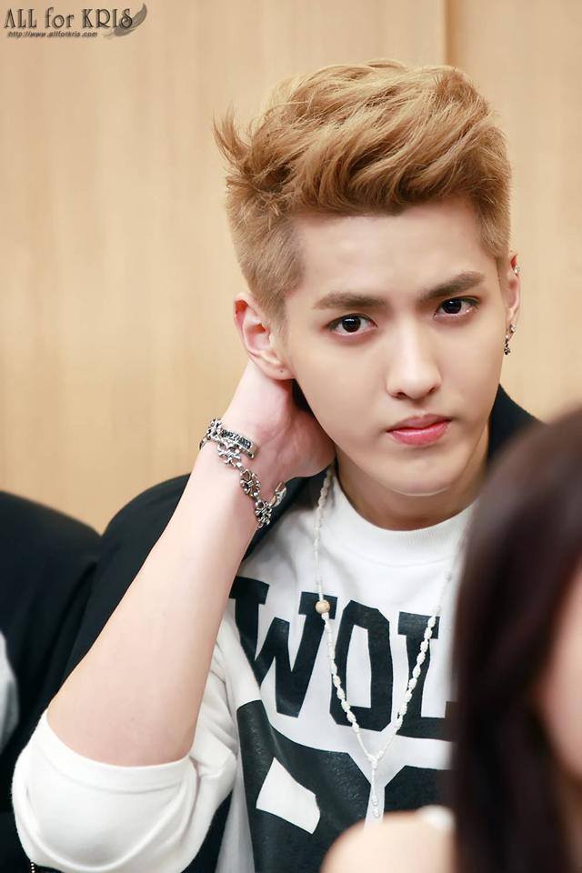 Happy birthday Kris Wu 