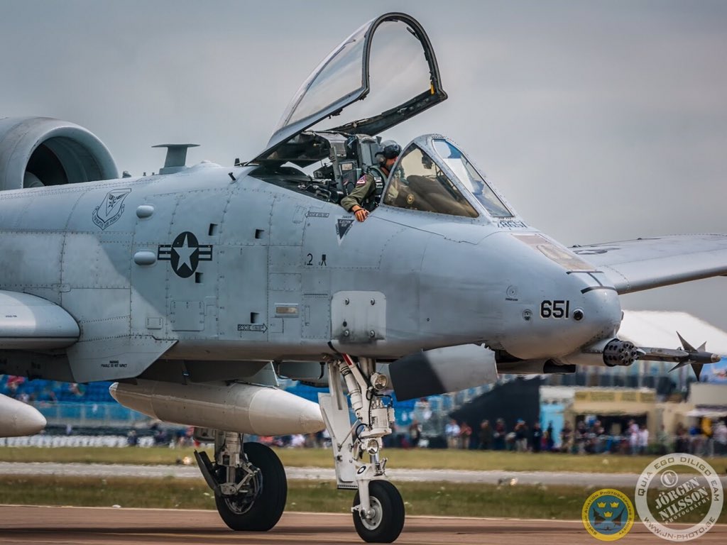 Heisenberg_PzVI's tweet image. #A10 C #ThunderboltII
根強いファンが多い。
A-10A が前量産型
YA-10B が夜間全天候型試作品
試作はY付きます
A-10C が現量産型