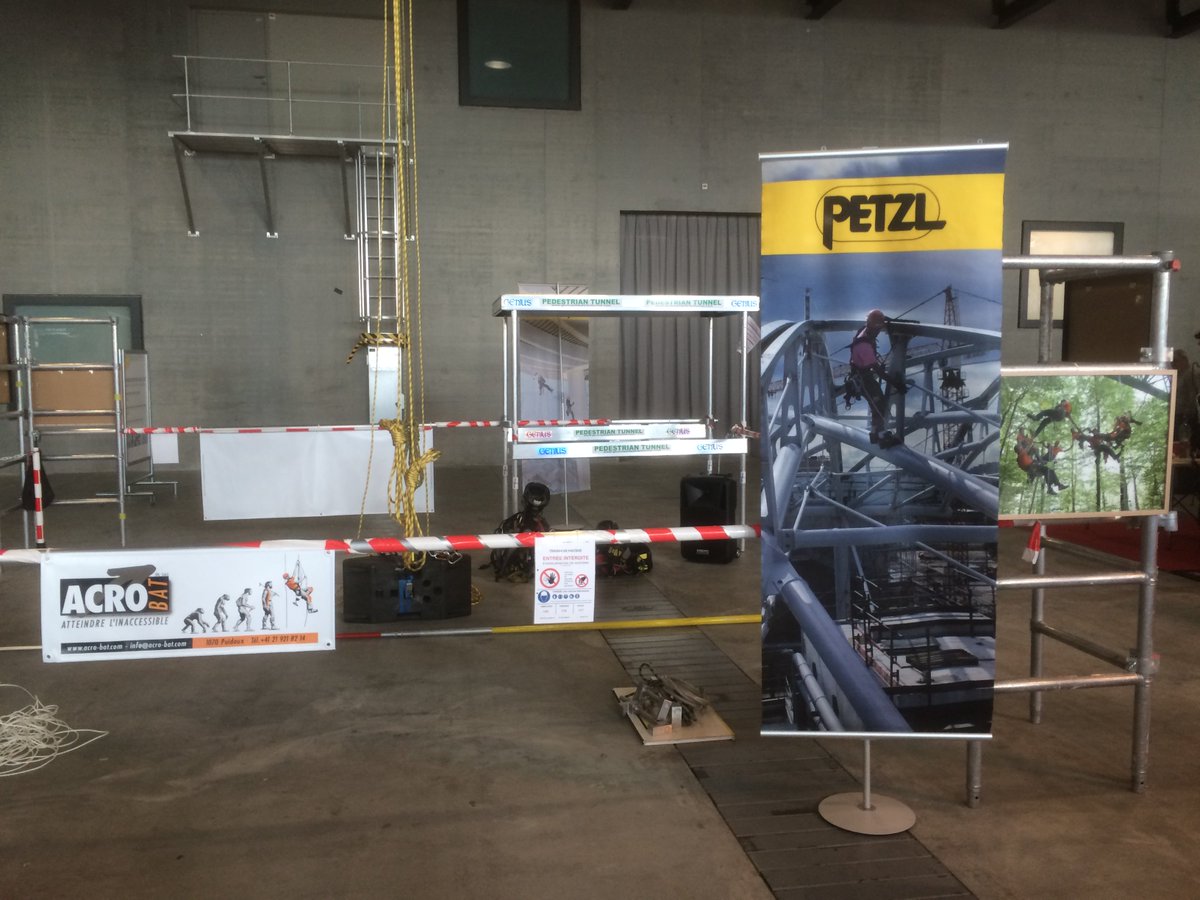 AcroJdl's tweet photo. Venez nous rendre visite au salon BâtiRomandie à l'Espace Beaulieu de Lausanne. Démonstrations de travaux sur cordes https://t.co/i4p9RPS05q