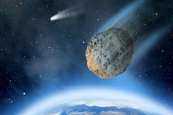 Очередной нацелился на #Землю: rg.ru/2015/11/06/ast…