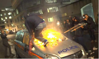 Bullet_News's tweet photo. Dozens of arrests at London's Million Mask March https://t.co/iC2jvIQAxg https://t.co/nHDhTmd0de