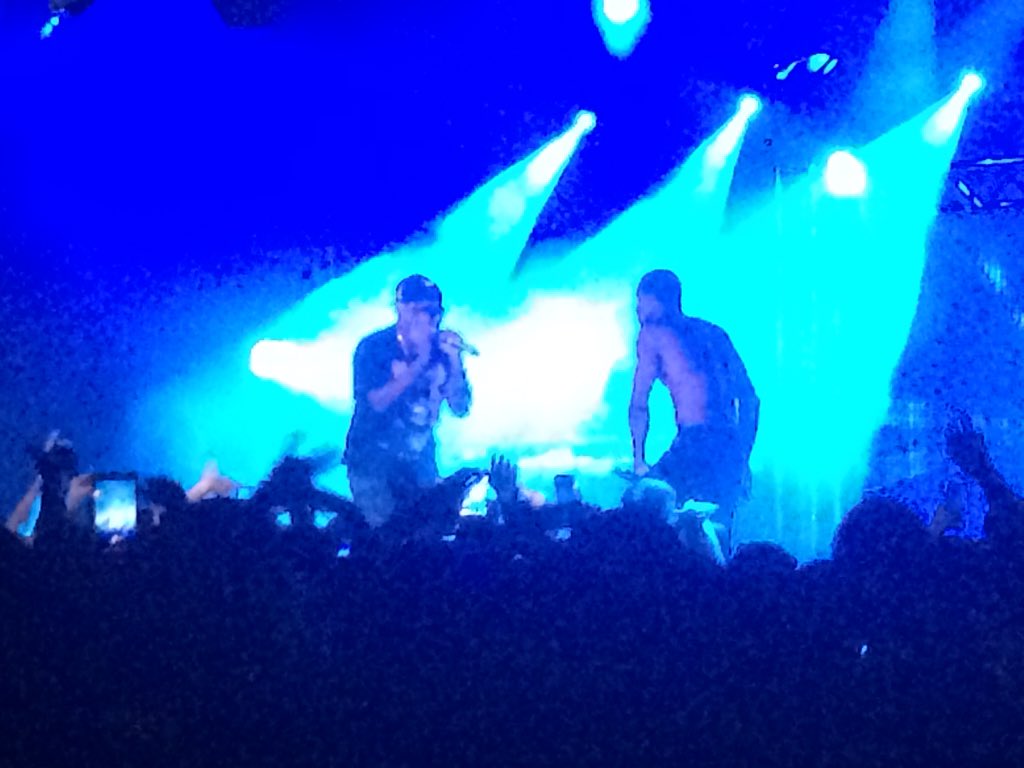 CalVital's tweet photo. My night was dope af yo sorry bout my long ass snap story but these dudes are too dope to be looked over. 😎 #FV2015 https://t.co/mjZRl1IEMd