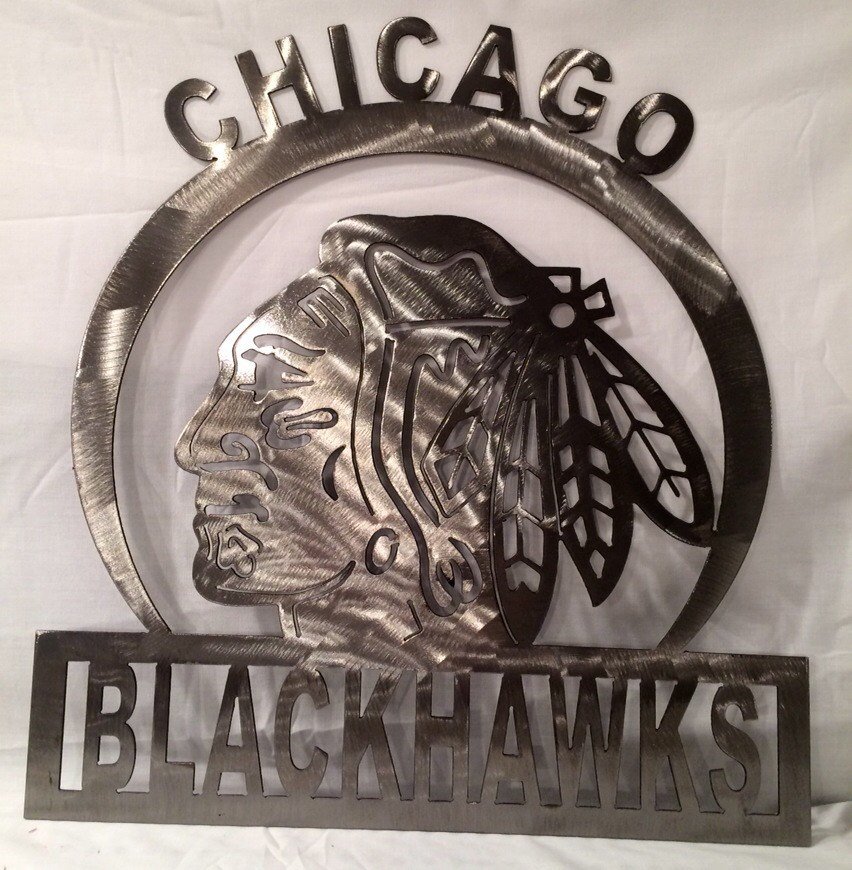 marxieGirl's tweet photo. Chicago blackhawks metal wall art, metal art https://t.co/ap8wdtHI5n #EtsySocial #BlackHawksSign https://t.co/BVK4f5advA