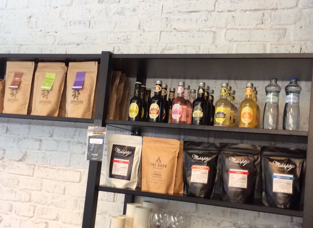 Vikend je za dverami, pridte doplnit zasoby ☕️ @ MONO cafe #coffee <a href="/THEBARNBERLIN/">THE BARN</a> <a href="/GreenPlantation/">Green Plantation</a> <a href="/Mahlefitz/">Mahlefitz</a>
